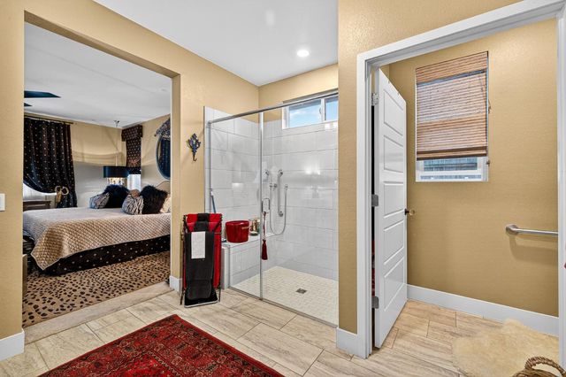 7048 Orbital Ln, Roseville, CA 95747