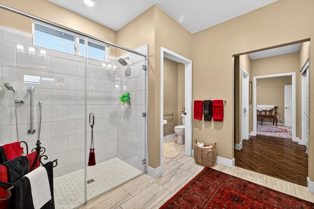 7048 Orbital Ln, Roseville, CA 95747