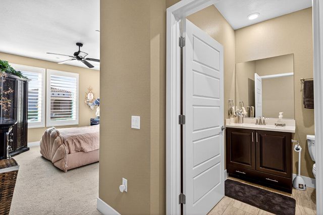 7048 Orbital Ln, Roseville, CA 95747