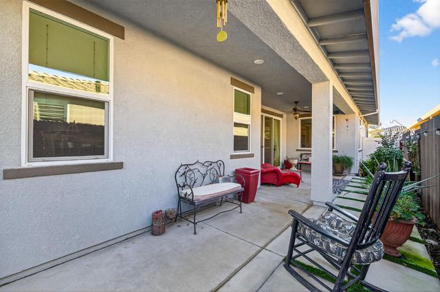 7048 Orbital Ln, Roseville, CA 95747