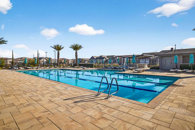 7048 Orbital Ln, Roseville, CA 95747