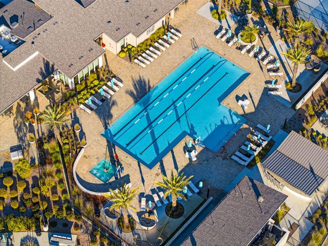 7048 Orbital Ln, Roseville, CA 95747