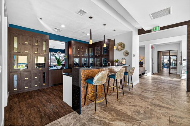 7048 Orbital Ln, Roseville, CA 95747