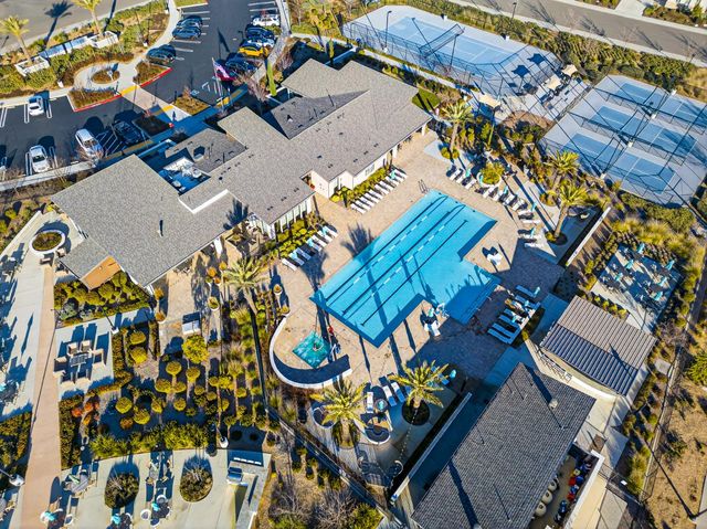 7048 Orbital Ln, Roseville, CA 95747