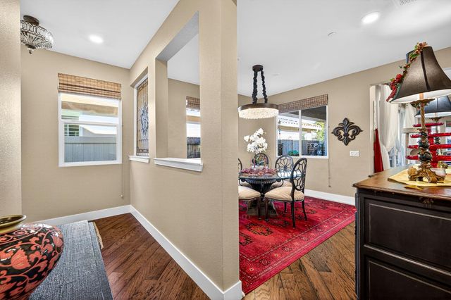 7048 Orbital Ln, Roseville, CA 95747