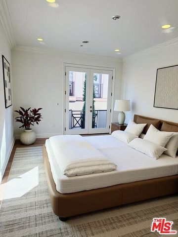 345 S Reeves Drive 301, Beverly Hills, CA 90212