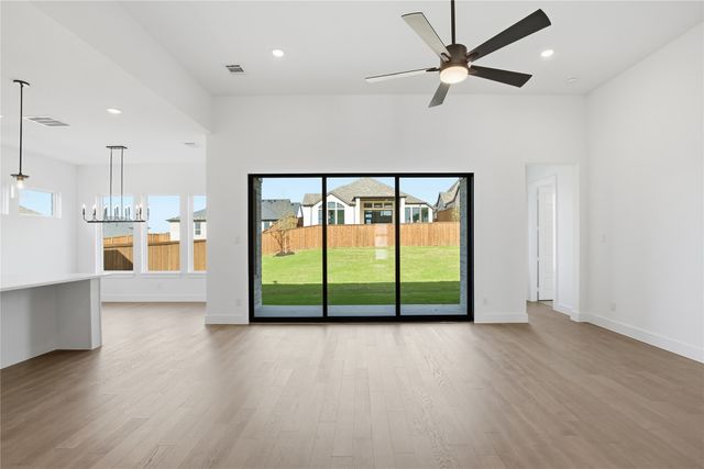 7432 Wayward Wind Way, Fort Worth, TX 76109