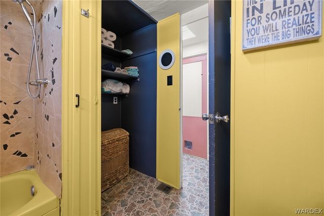 1621 Hwy 95 37, Bullhead City, AZ 86442