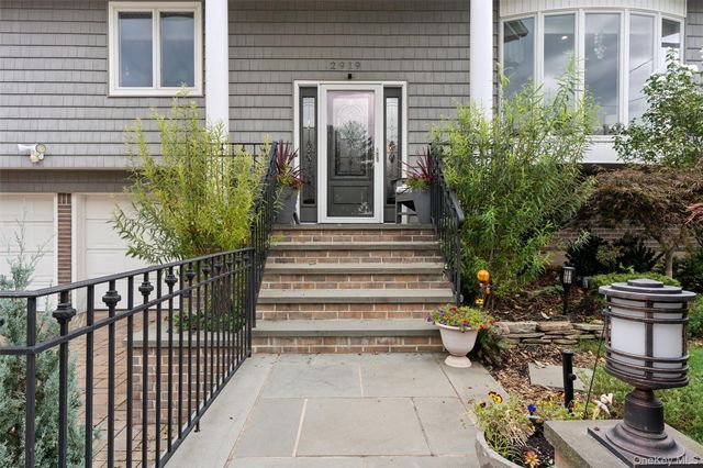 2919 Bond Drive, Merrick, NY 11566