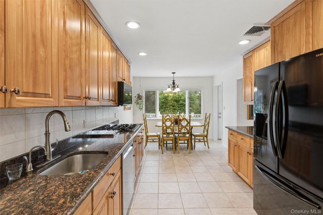 2919 Bond Drive, Merrick, NY 11566