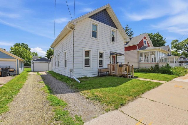 313 PROSPECT AVENUE, Oshkosh, WI 54901