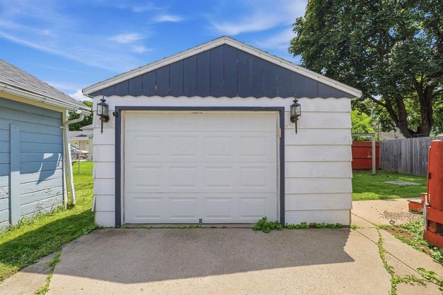 313 PROSPECT AVENUE, Oshkosh, WI 54901