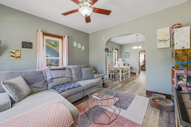 313 PROSPECT AVENUE, Oshkosh, WI 54901