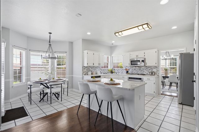 1301 N Willow Avenue, Broken Arrow, OK 74012