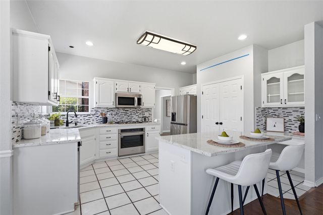 1301 N Willow Avenue, Broken Arrow, OK 74012
