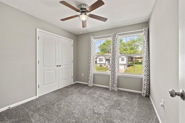 12705 Applewood Drive, Grandview, MO 64030