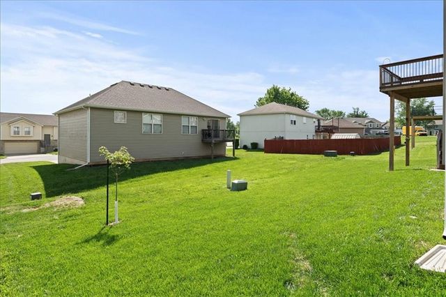12705 Applewood Drive, Grandview, MO 64030