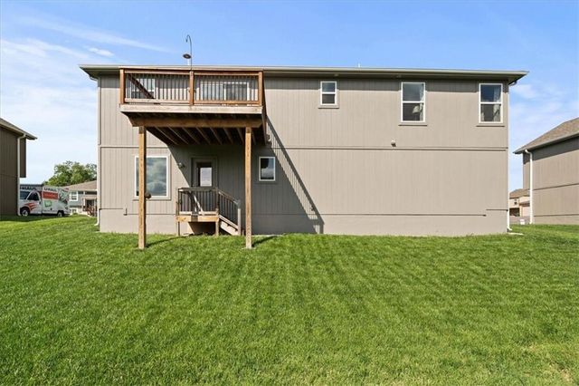 12705 Applewood Drive, Grandview, MO 64030