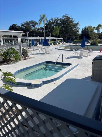 8075 112TH STREET 303, Seminole, FL 33772