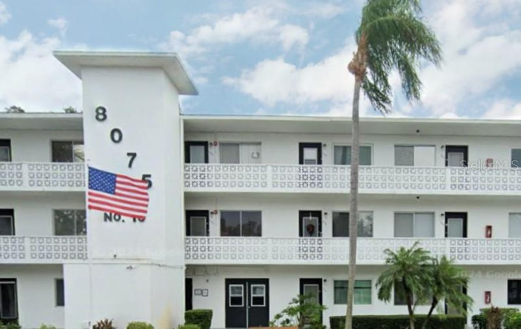 8075 112TH STREET 303, Seminole, FL 33772