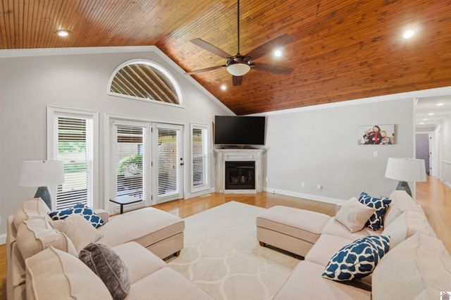 131 Matthew Drive, Paducah, KY 42001