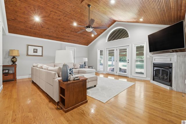 131 Matthew Drive, Paducah, KY 42001