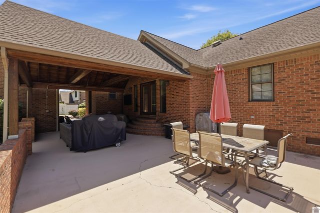 131 Matthew Drive, Paducah, KY 42001