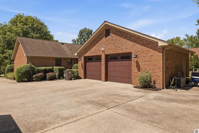 131 Matthew Drive, Paducah, KY 42001