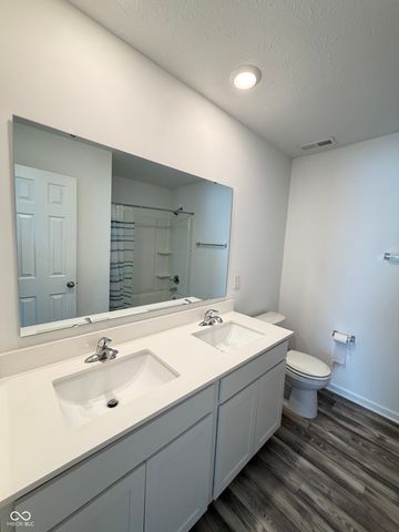 1184 Lakeshore Drive, Greenwood, IN 46143