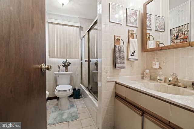 945 MANATAWNA AVE, Philadelphia, PA 19128