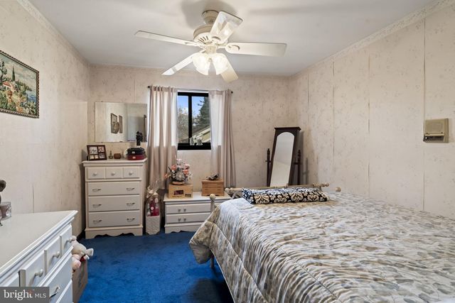 945 MANATAWNA AVE, Philadelphia, PA 19128