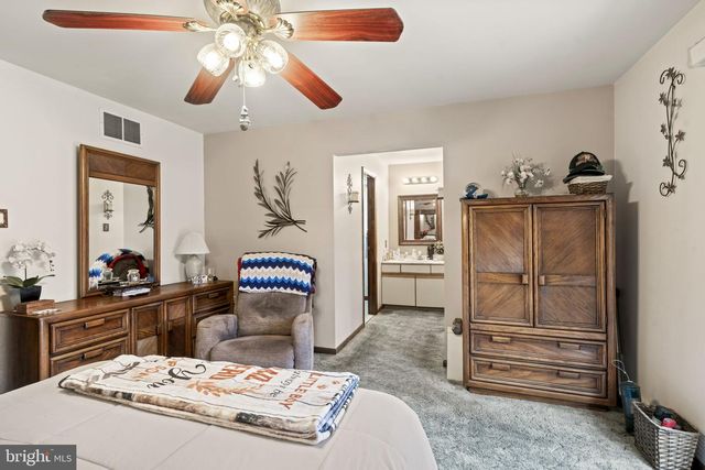 945 MANATAWNA AVE, Philadelphia, PA 19128