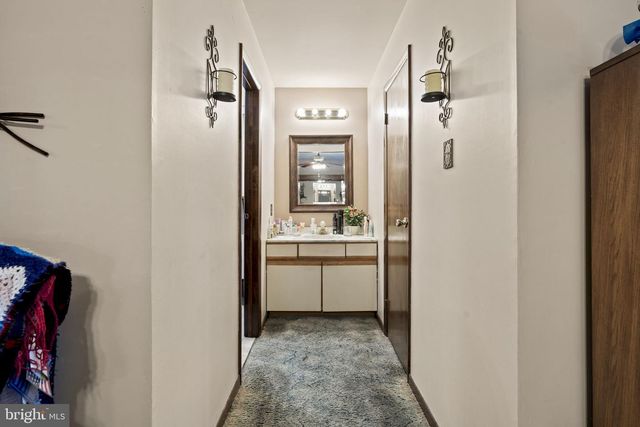 945 MANATAWNA AVE, Philadelphia, PA 19128