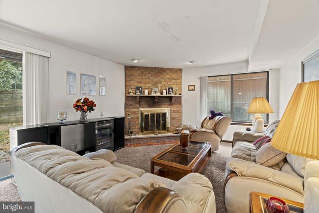 945 MANATAWNA AVE, Philadelphia, PA 19128