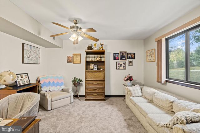 945 MANATAWNA AVE, Philadelphia, PA 19128