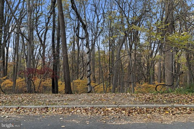 945 MANATAWNA AVE, Philadelphia, PA 19128