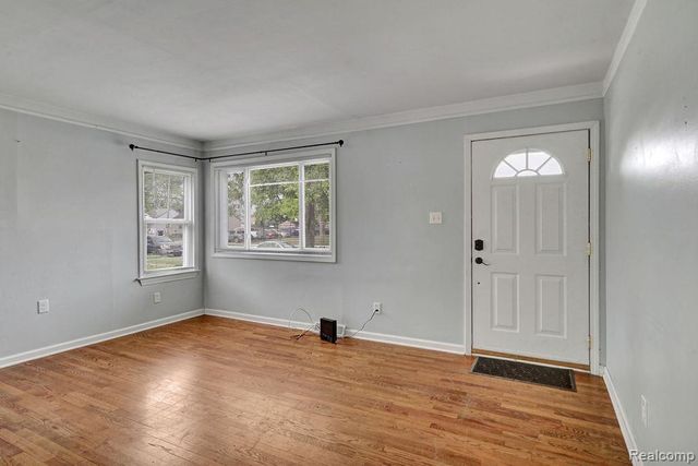1029 Cora Street, Wyandotte, MI 48192