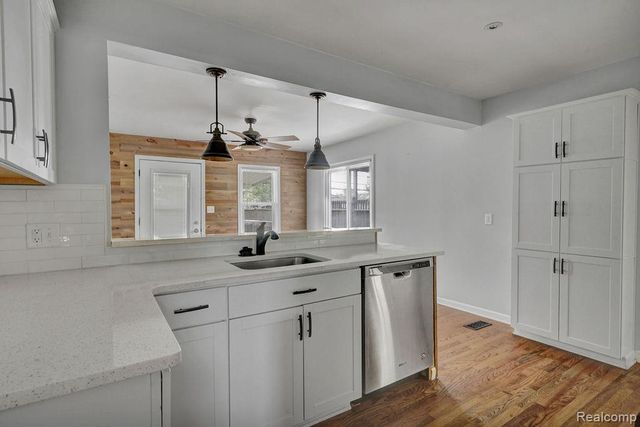 1029 Cora Street, Wyandotte, MI 48192