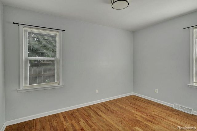 1029 Cora Street, Wyandotte, MI 48192