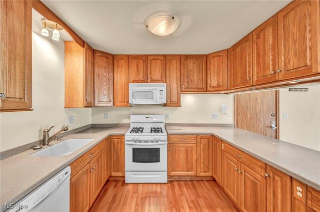 1263 Lost Nation Road 5, Willoughby, OH 44094