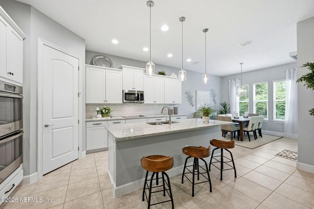 8633 MABEL Drive, Jacksonville, FL 32256