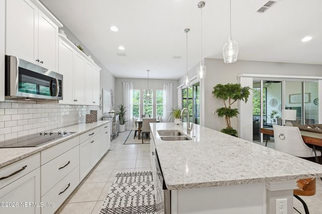 8633 MABEL Drive, Jacksonville, FL 32256