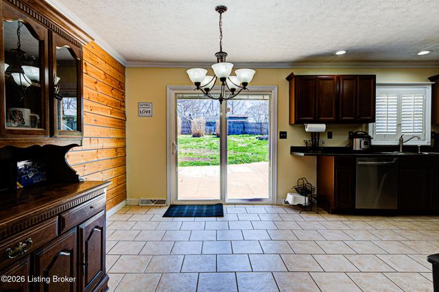 108 Gloria Dr, Shelbyville, KY 40065
