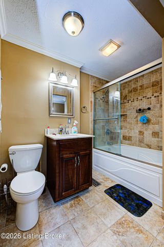 108 Gloria Dr, Shelbyville, KY 40065
