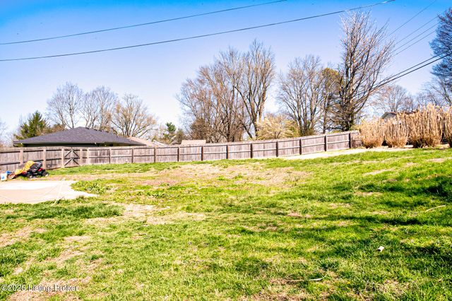 108 Gloria Dr, Shelbyville, KY 40065