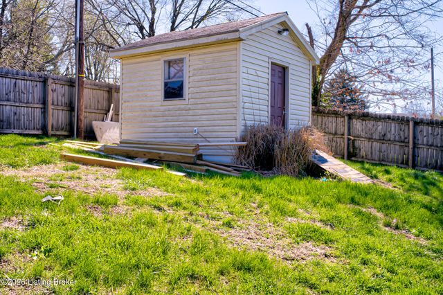 108 Gloria Dr, Shelbyville, KY 40065