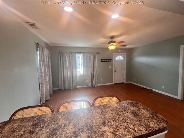 118 Oak Street, Dunbar, WV 25064