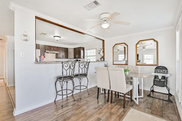 4622 Bayou Lane, Hitchcock, TX 77563