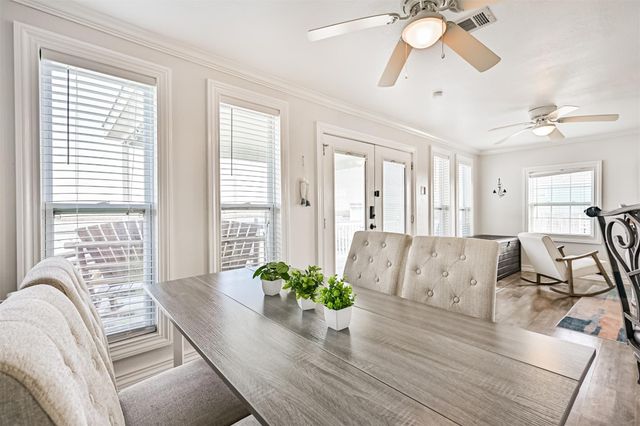 4622 Bayou Lane, Hitchcock, TX 77563