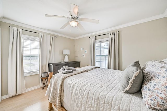 4622 Bayou Lane, Hitchcock, TX 77563